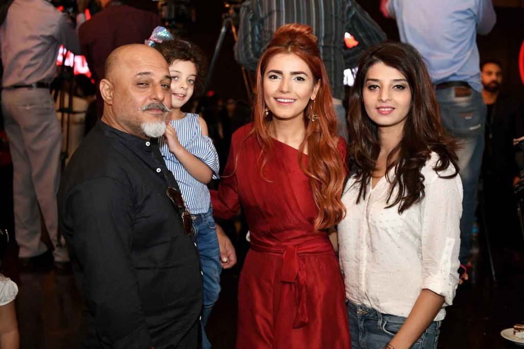 Ali Azmat, Momina Mustehsan and Fariha Khan