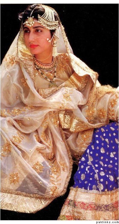 These Desi Royals Will Give You Major Old School Dulhan Inspo - Sunday