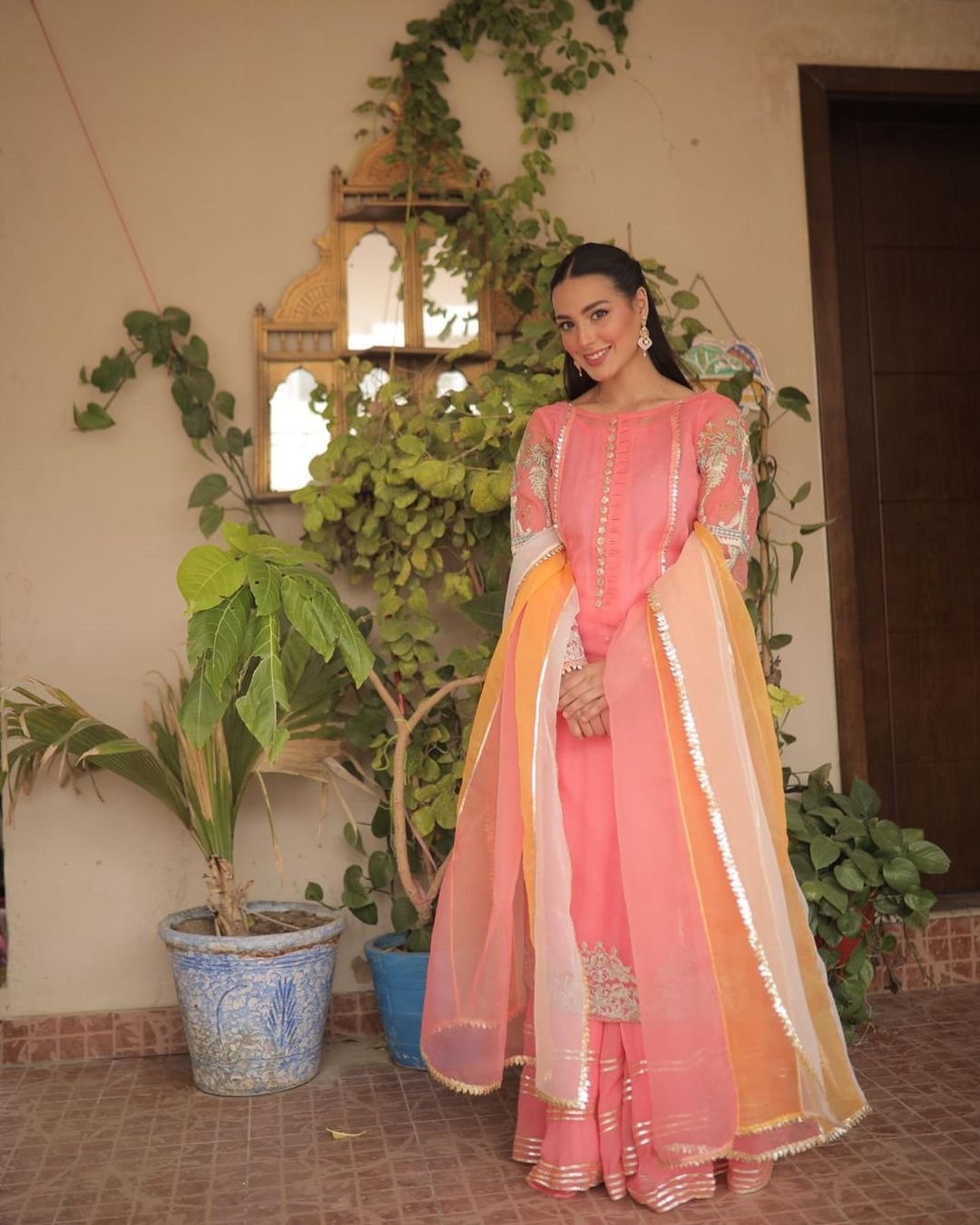 iqra aziz