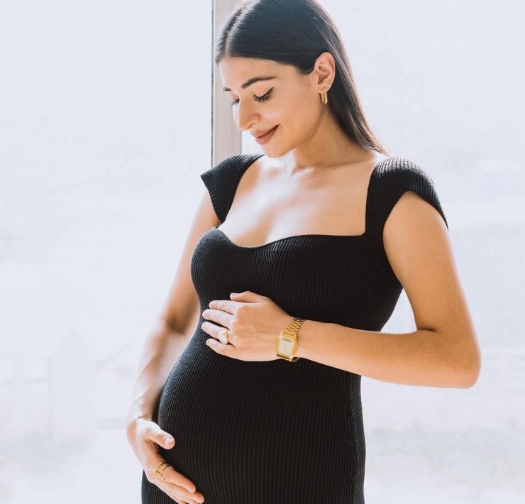 Top maternity clothing ideas