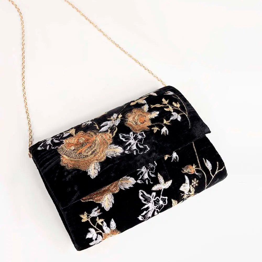 gul ahmed clutches