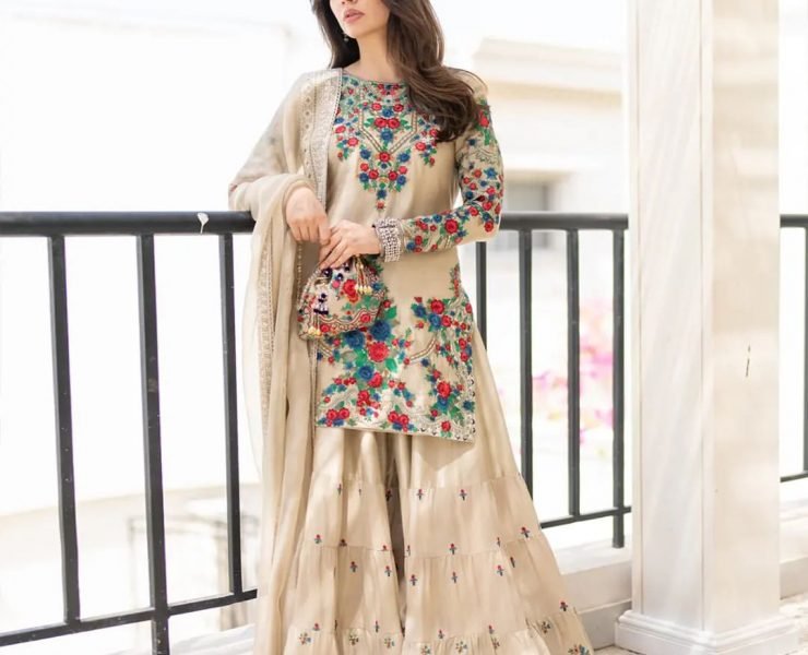 Mahira Khan’s Looks For Her Movie Promotions Went From Dreamy To Elegant!