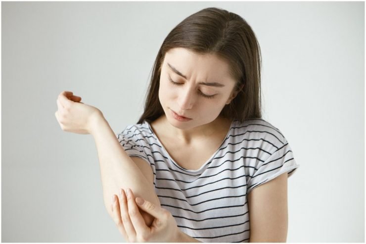 Home Remedies To Care For Dark Elbows And Knees!