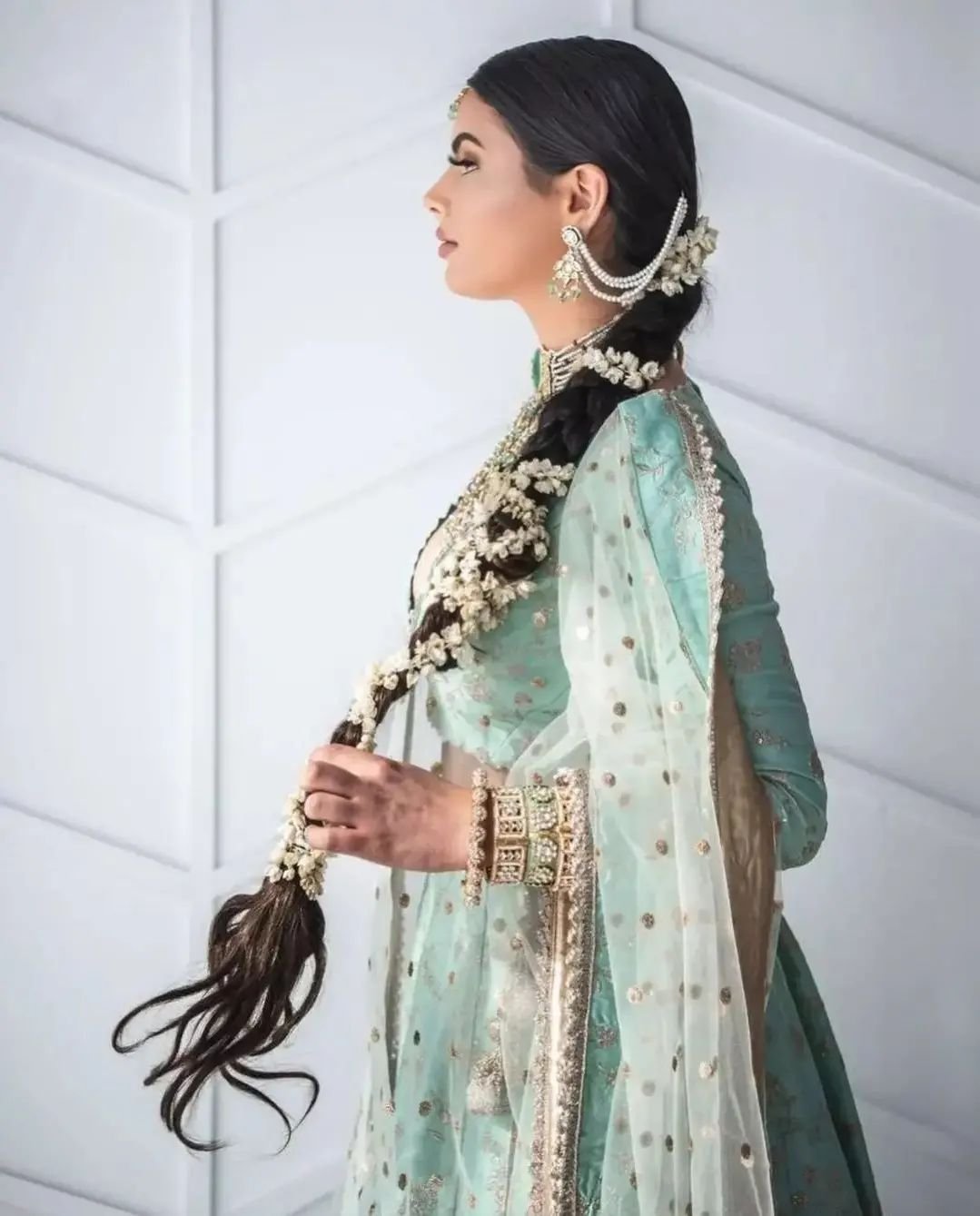 brides hairstyle