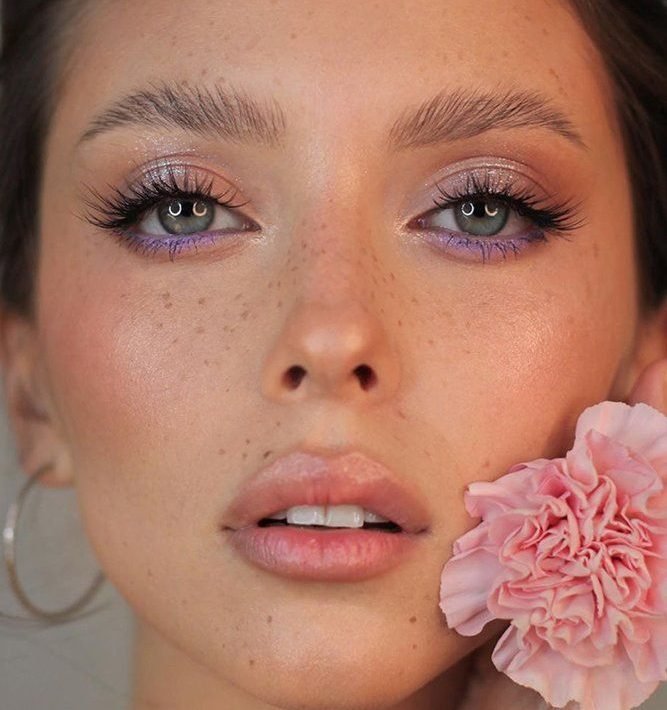 strawberry makeup look