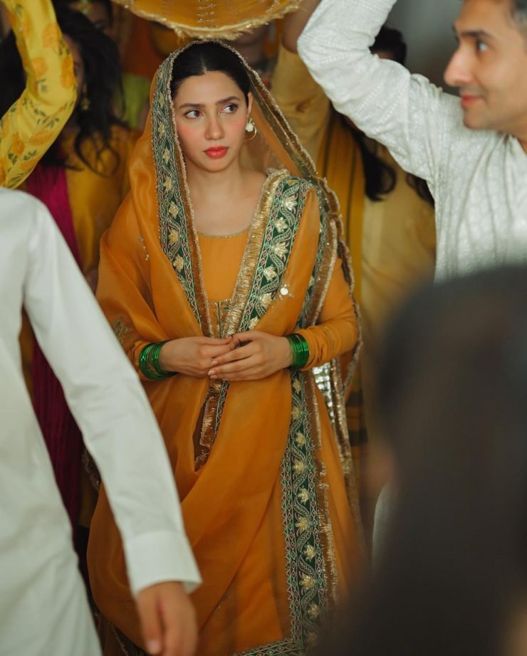 mahira khan mayon look