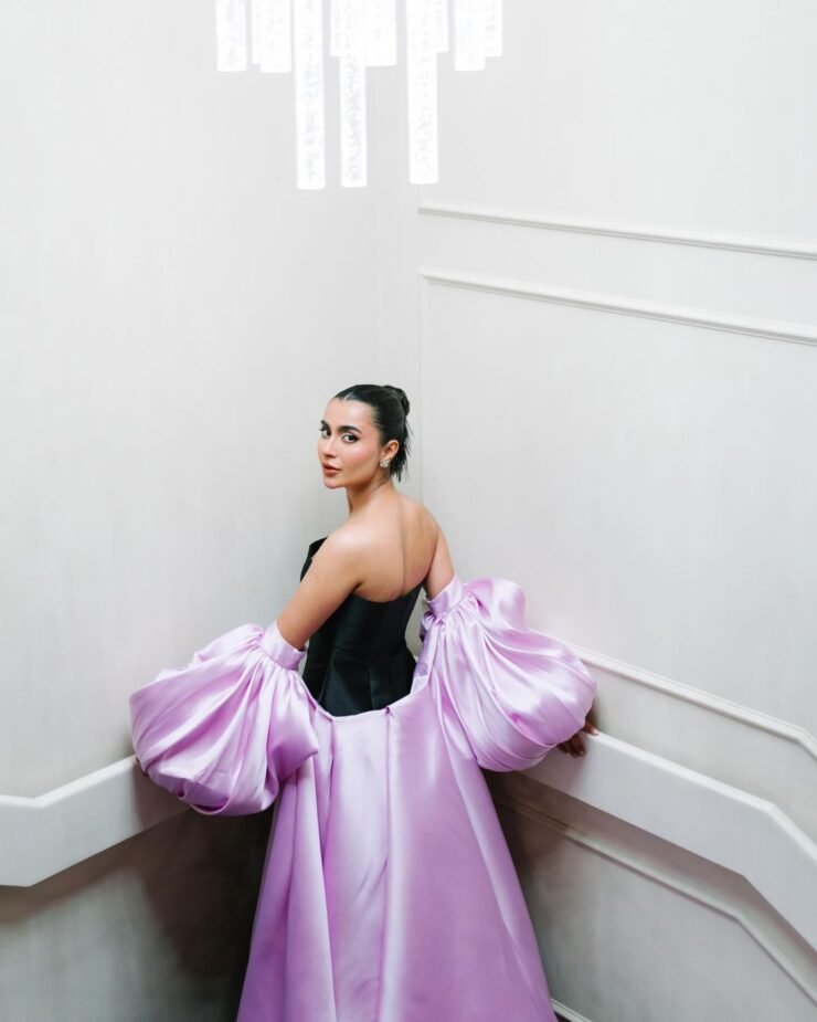 Sona Rafiq Dressed As The Most Stylish In Hues Of Pink!